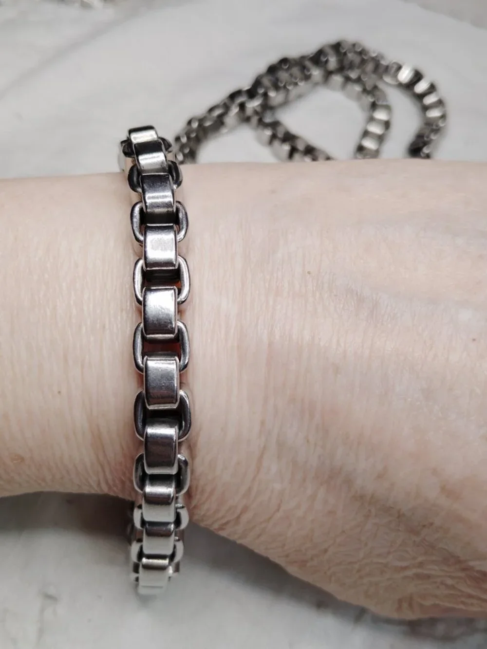 Men’s Stainless Steel Venetian Chain Set – 24